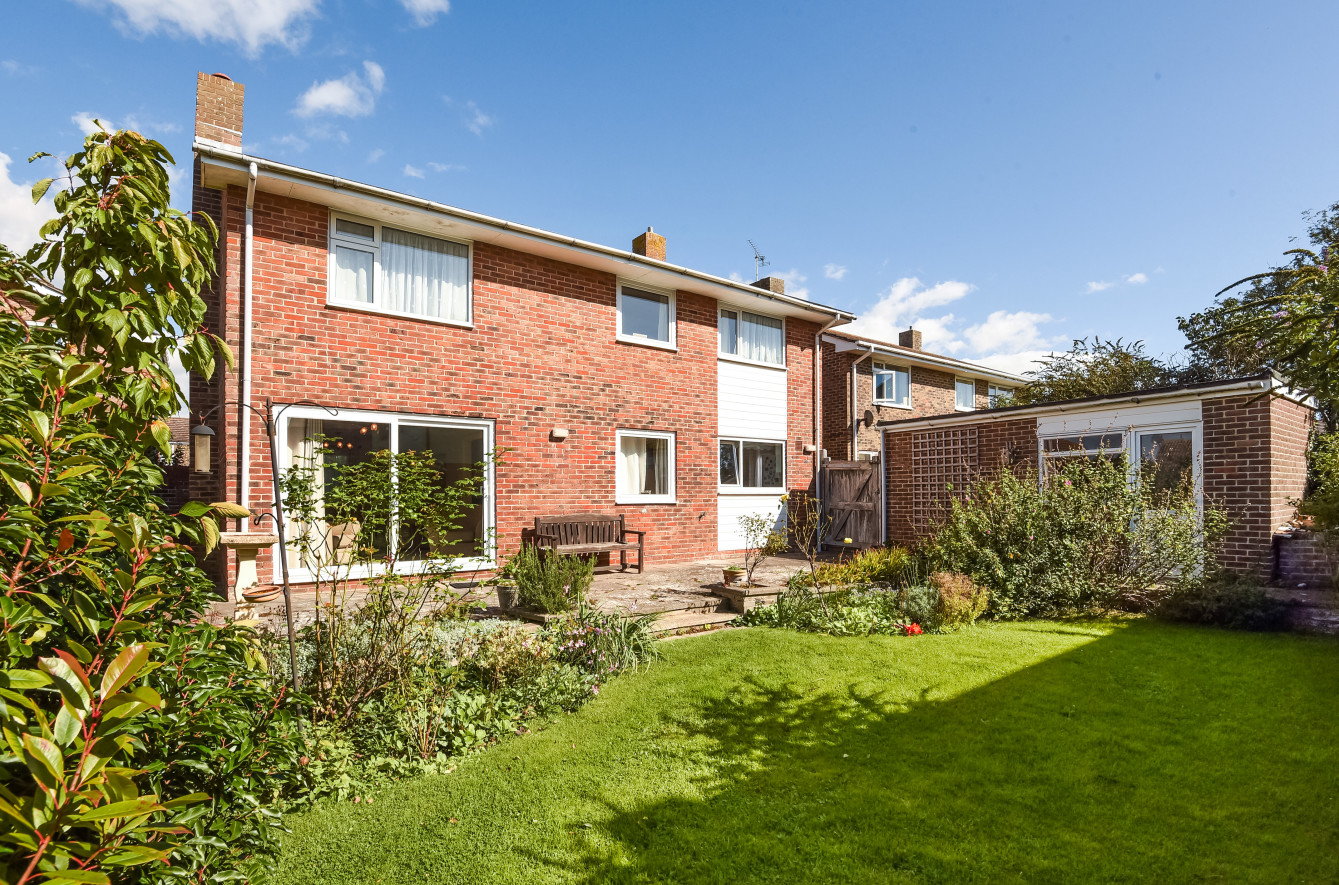 Property for Sale, East Wittering 10 Mill Gardens Baileys Estate Agent